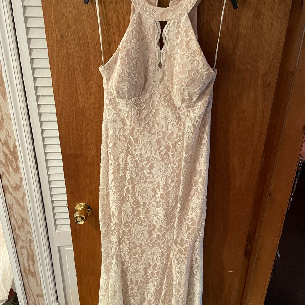 Ivory lace keyhole front gown